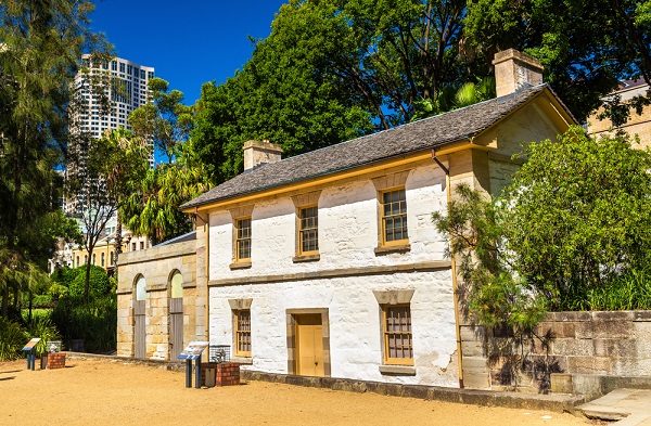 cadmans-cottage-oldest-building-sydney-australia